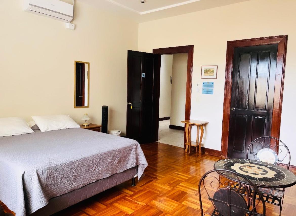 Ester'S Place Escazú Екстериор снимка