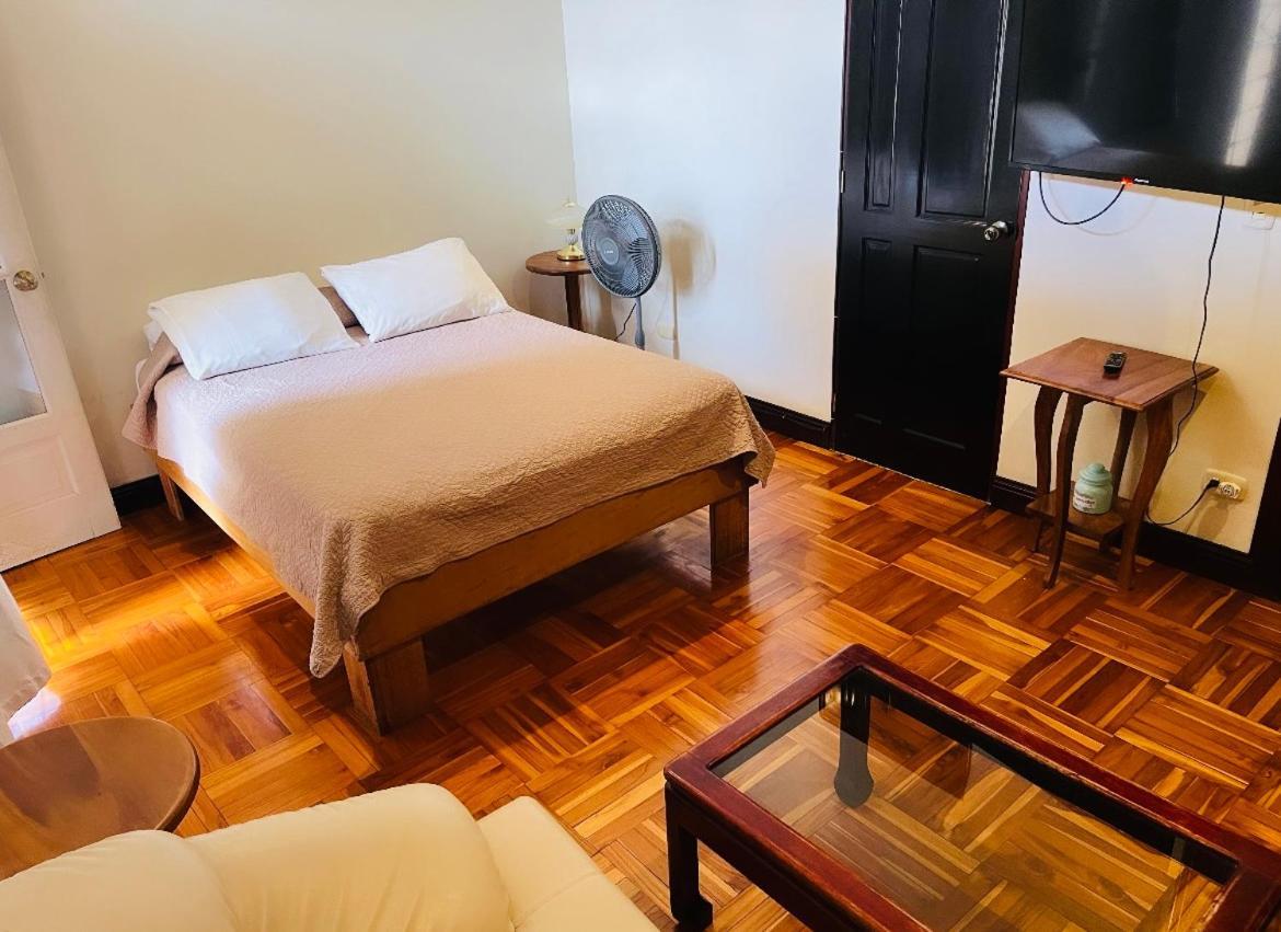 Ester'S Place Escazú Екстериор снимка