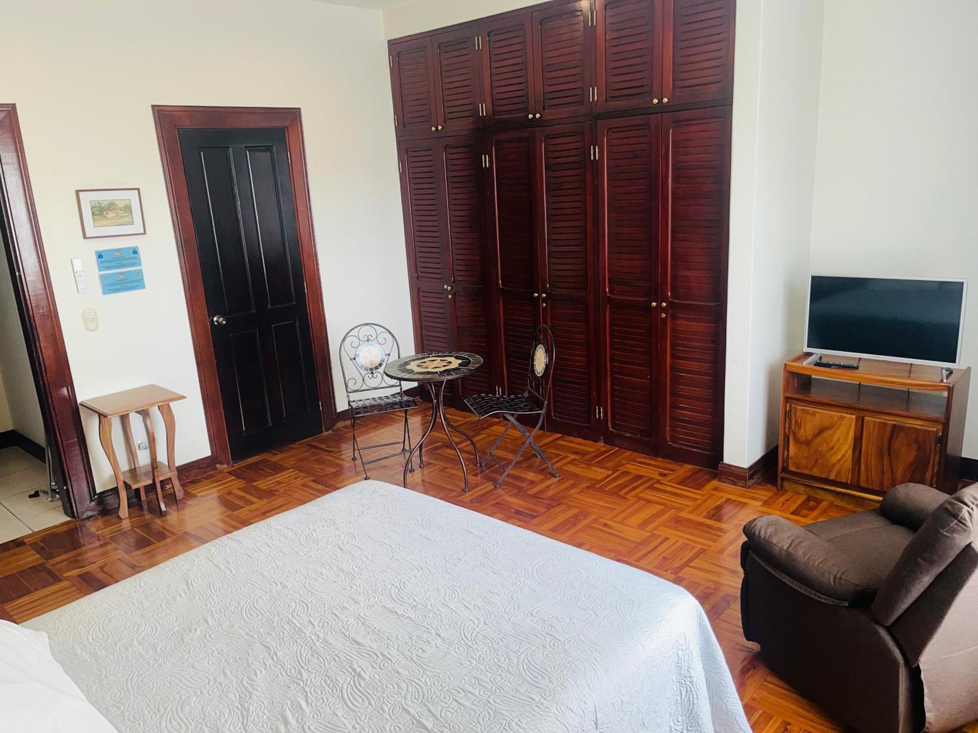 Ester'S Place Escazú Екстериор снимка
